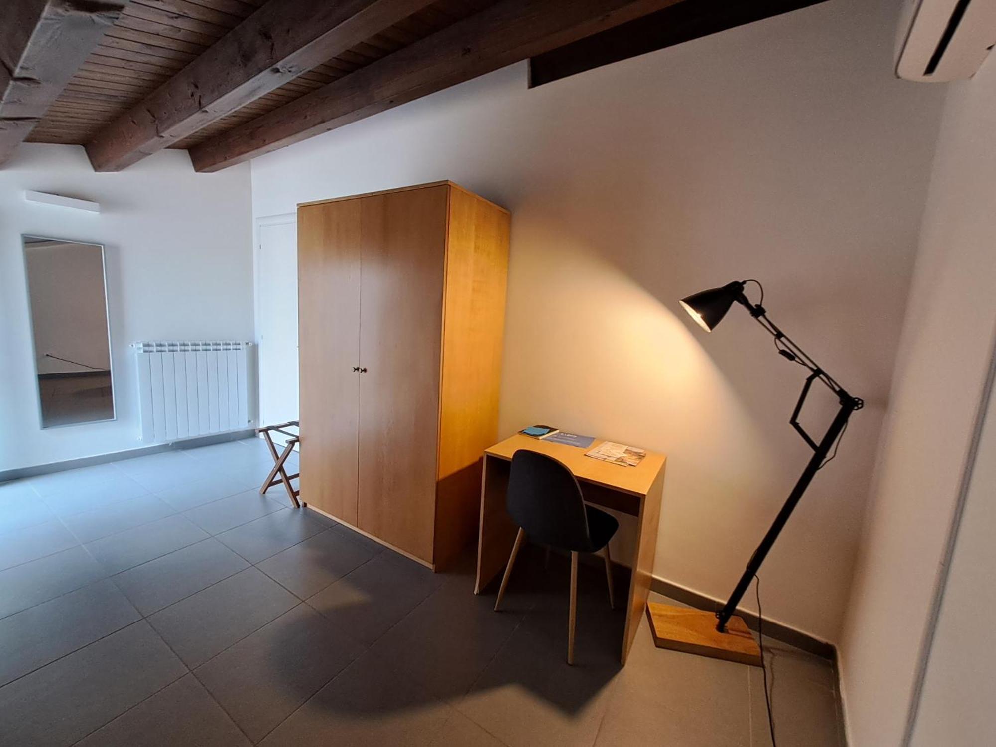 Sopra Moltivolti Guesthouse Палермо Номер фото